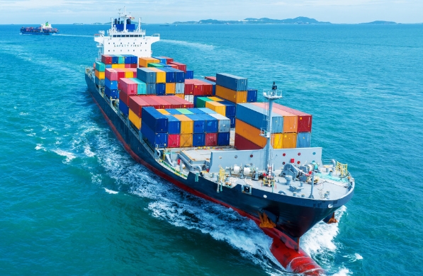 深圳海運以其發(fā)達(dá)的物流體系在全球海運市場中占據(jù)舉足輕重的地位