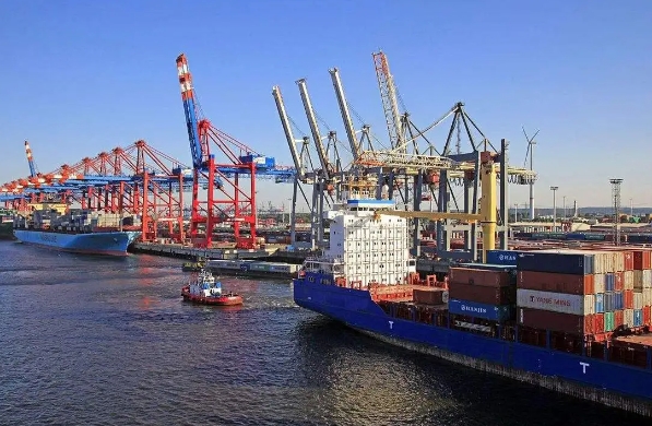日本國(guó)際物流行業(yè)以其高效、快捷和安全的服務(wù)贏得了廣泛贊譽(yù)